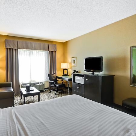 Holiday Inn Express Hotel & Suites Christiansburg By Ihg Bagian luar foto