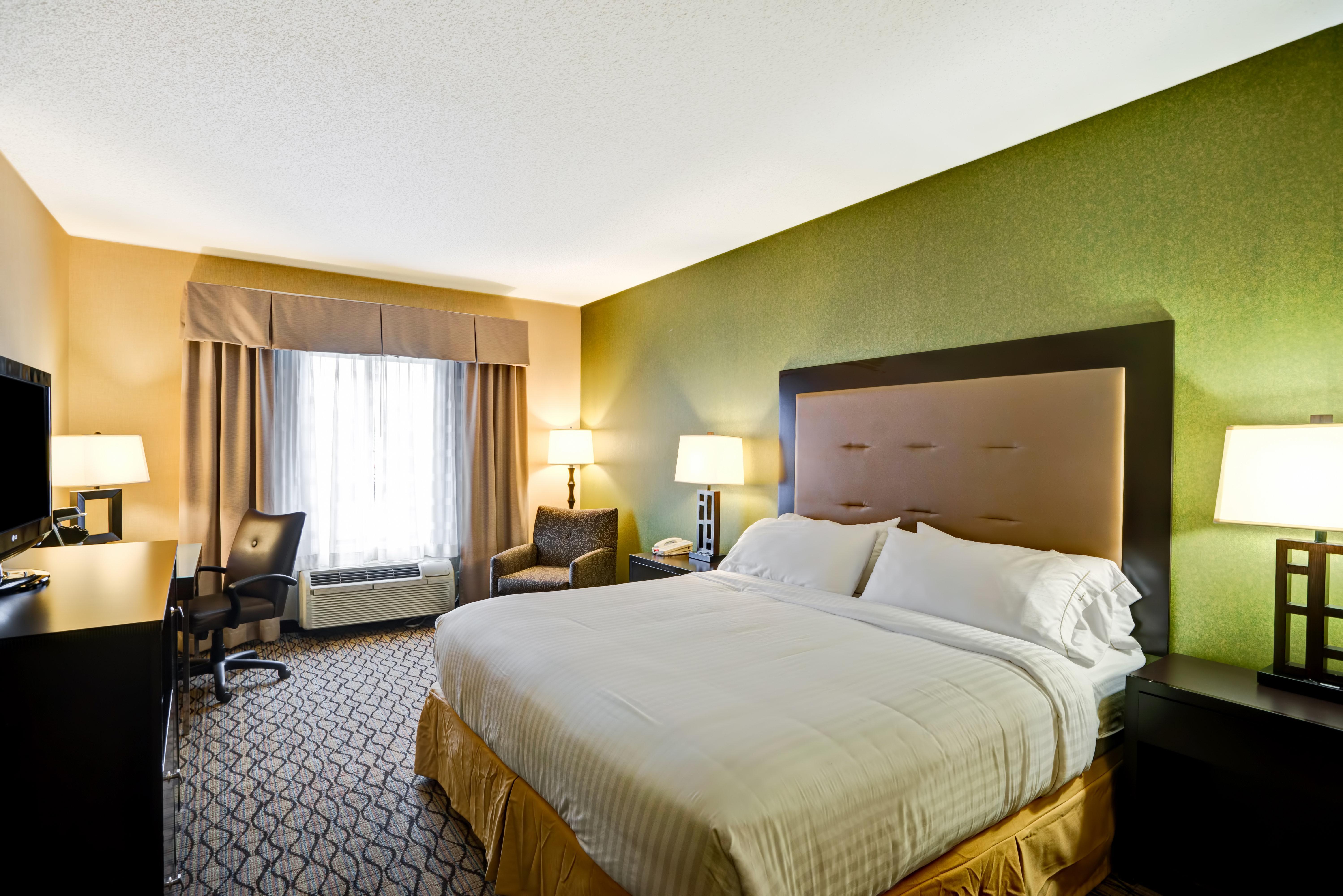 Holiday Inn Express Hotel & Suites Christiansburg By Ihg Bagian luar foto