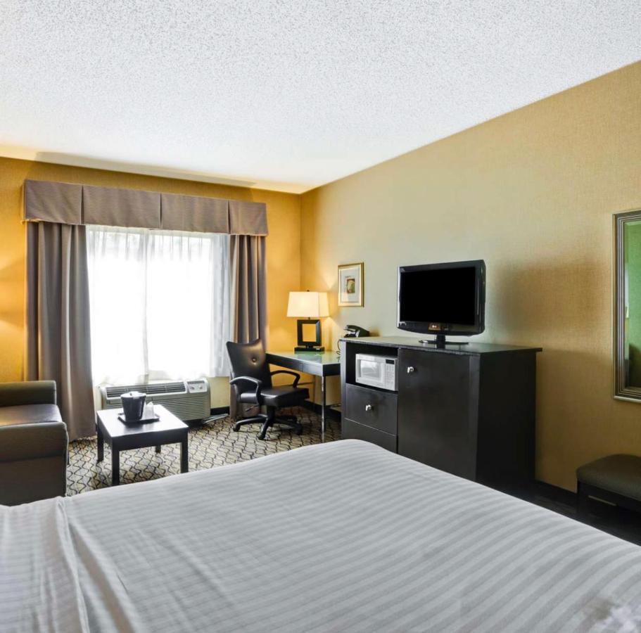 Holiday Inn Express Hotel & Suites Christiansburg By Ihg Bagian luar foto