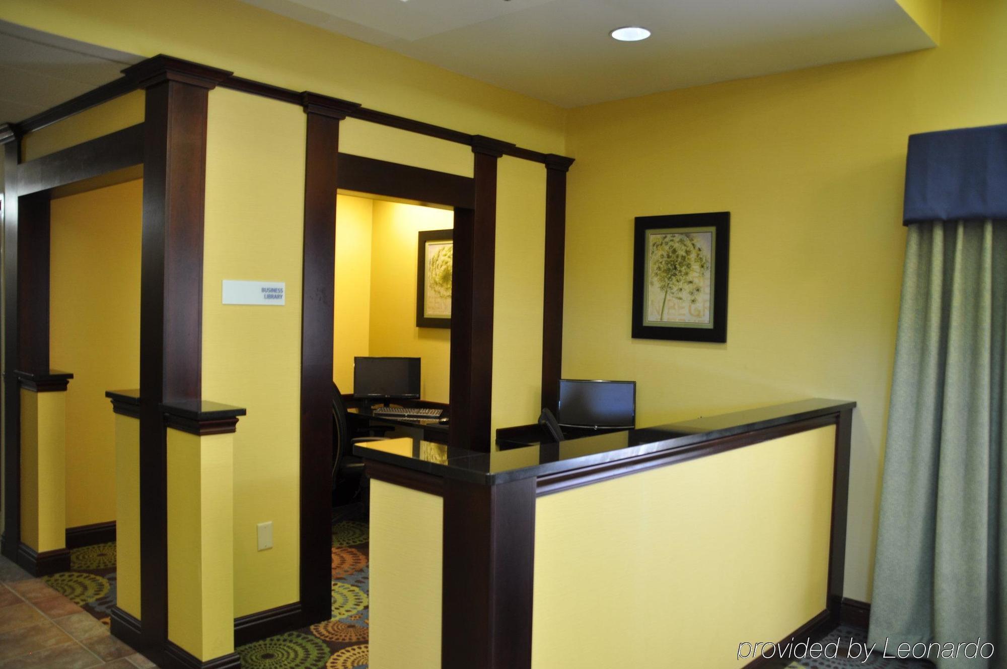 Holiday Inn Express Hotel & Suites Christiansburg By Ihg Interior foto